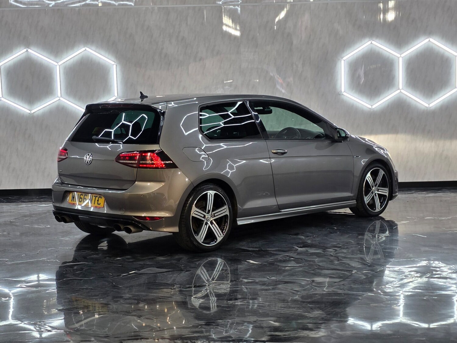 Used Volkswagen Golf 2016 for sale - 77831876: Photo 7