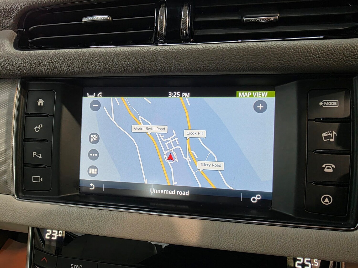 Used Jaguar XF 2017 for sale - 76353756: Photo 14
