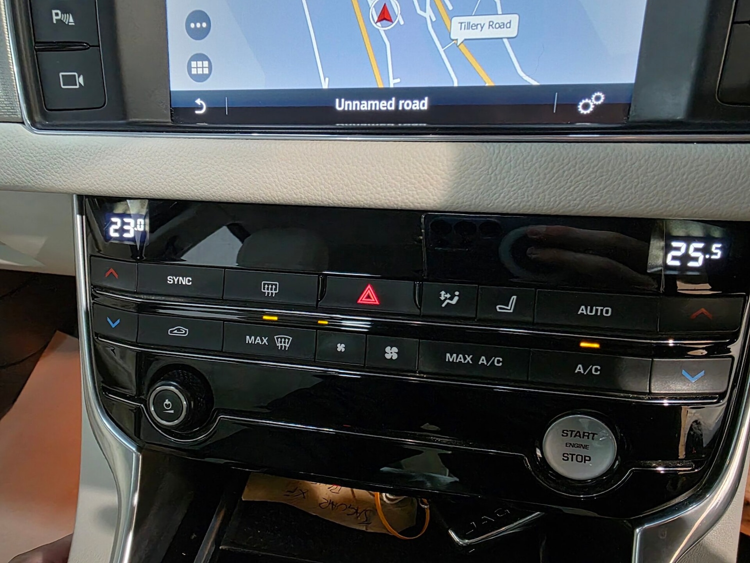 Used Jaguar XF 2017 for sale - 76353756: Photo 15