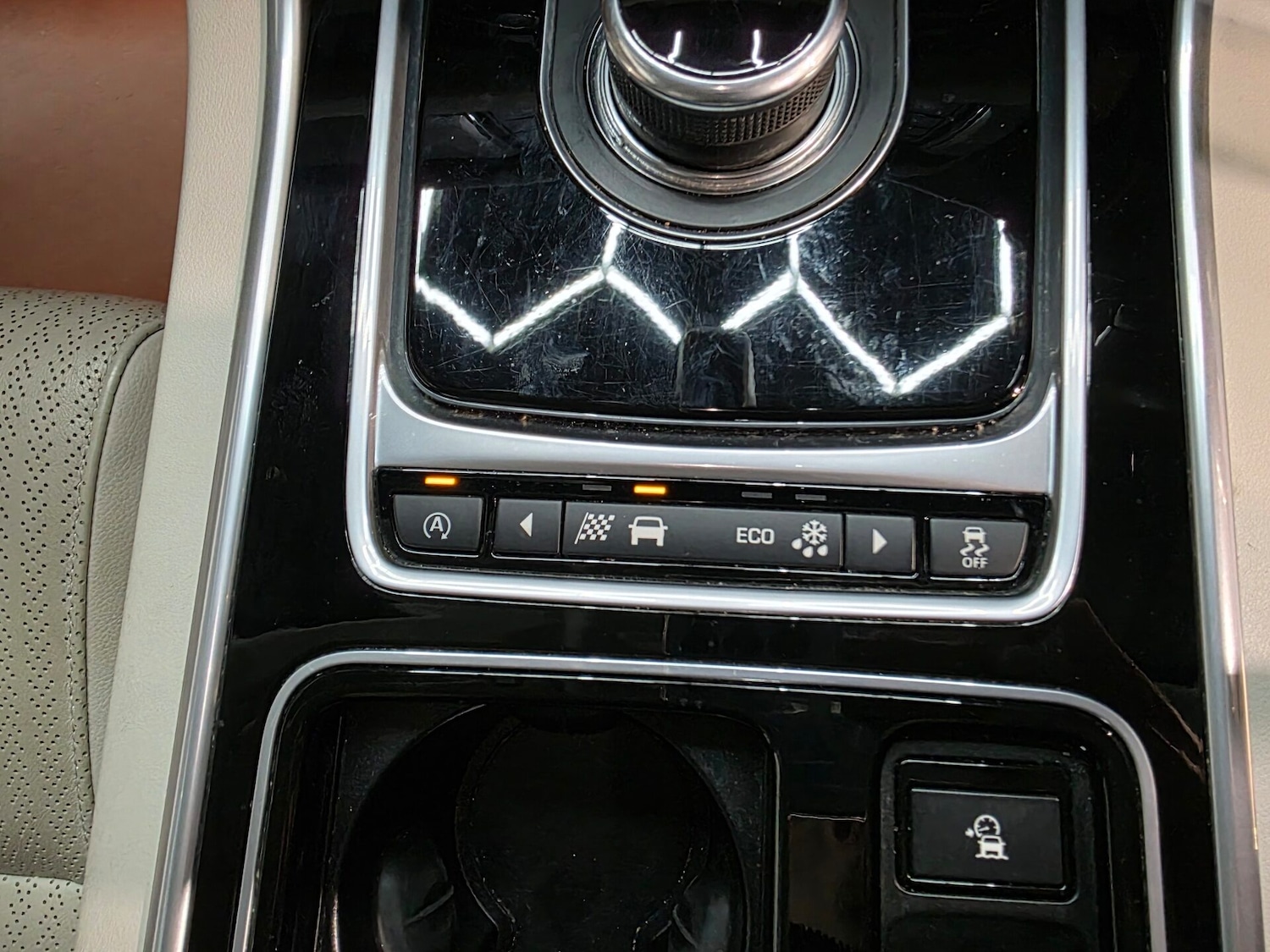 Used Jaguar XF 2017 for sale - 76353756: Photo 17