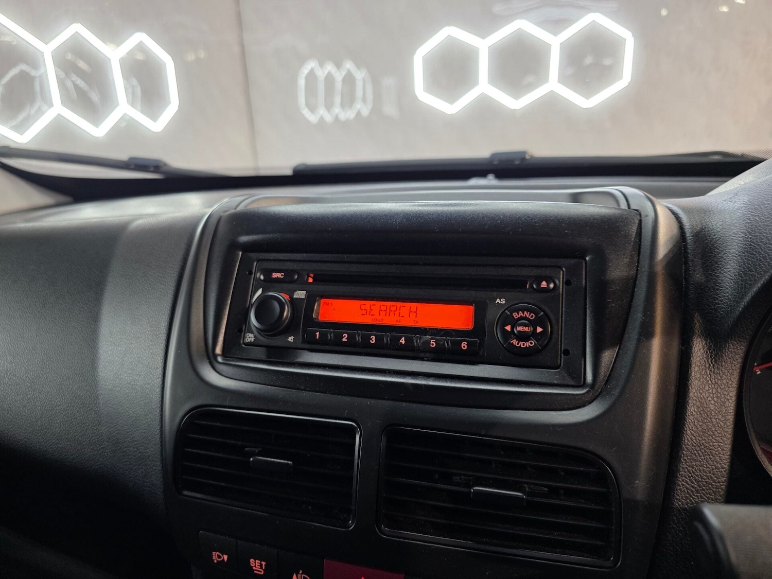 Used Vauxhall Combo 2017 for sale - 77298555: Photo 16