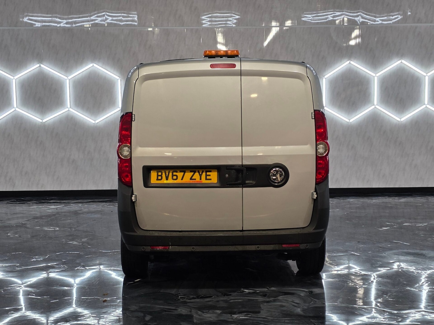 Used Vauxhall Combo 2017 for sale - 77298555: Photo 6