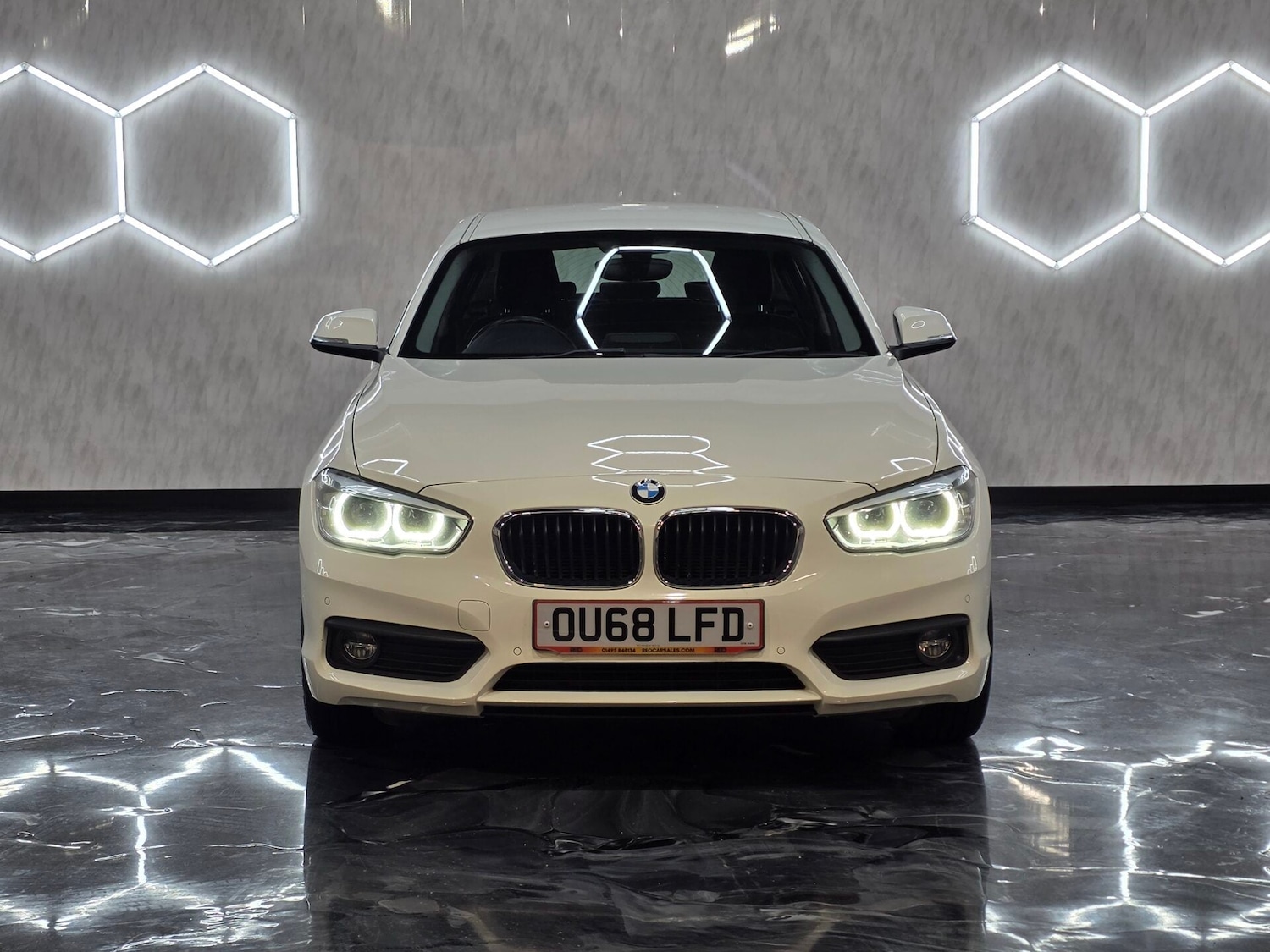 Used BMW 1 Series 2018 for sale - 77137105: Photo 2