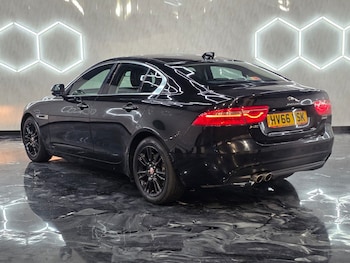 Used Jaguar XE 2016 for sale - 76748951: Photo