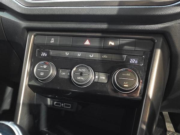 Used Volkswagen T-Roc 2018 for sale - 75426558: Photo 16