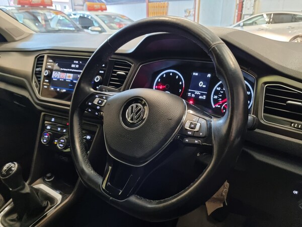Used Volkswagen T-Roc 2018 for sale - 75426558: Photo 24