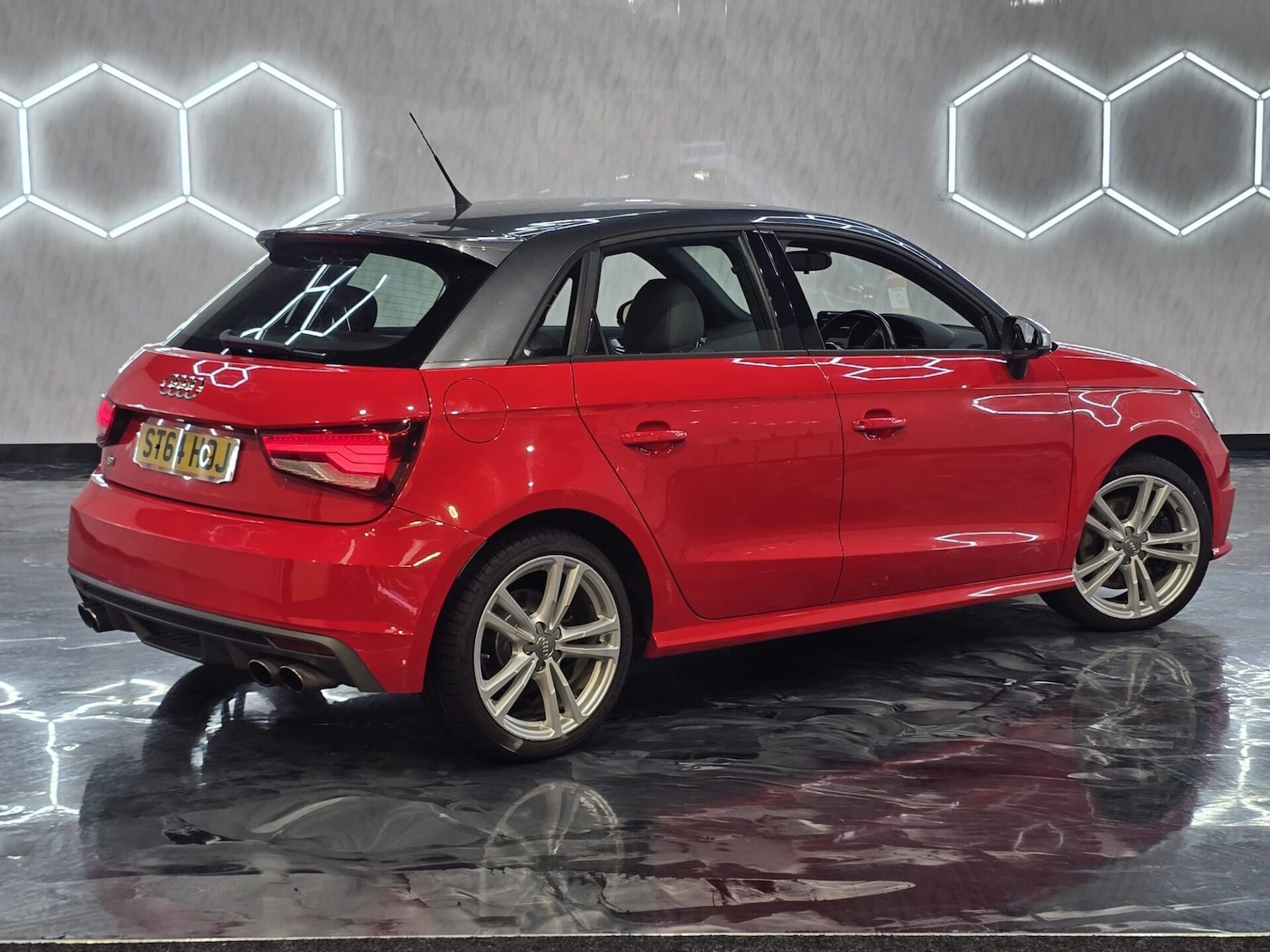 Used Audi A1 2014 for sale - 75945058: Photo 9