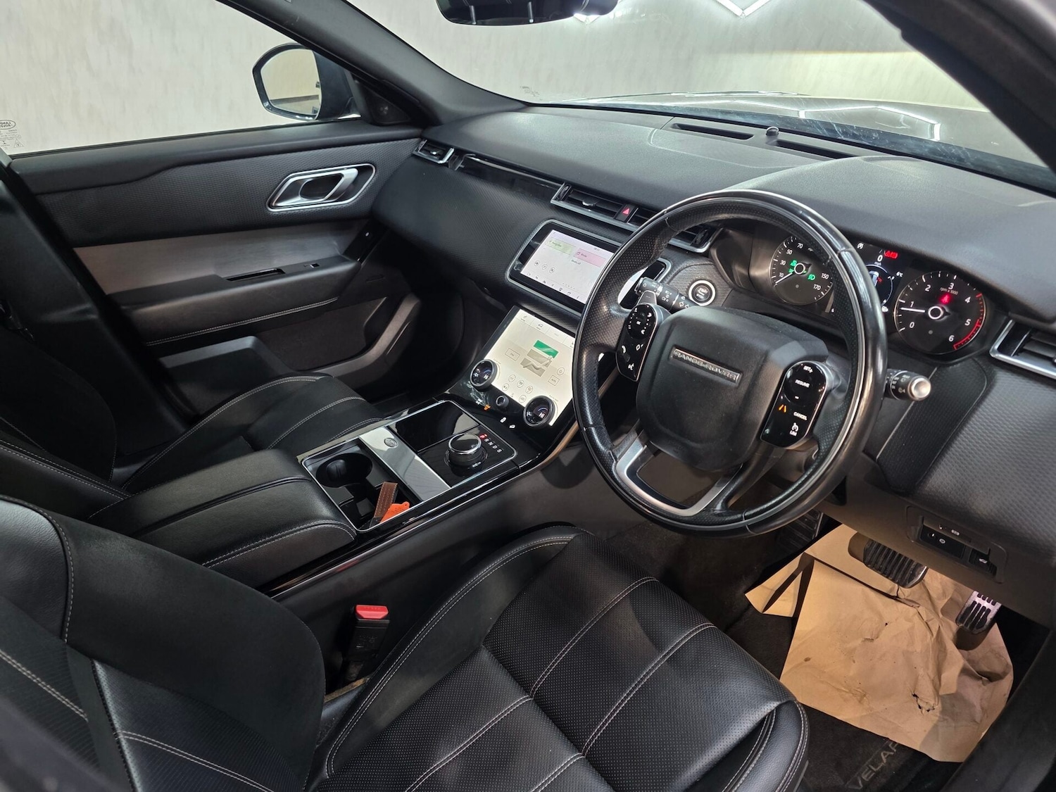 Used Land Rover Range Rover Velar 2018 for sale - 76340414: Photo 13