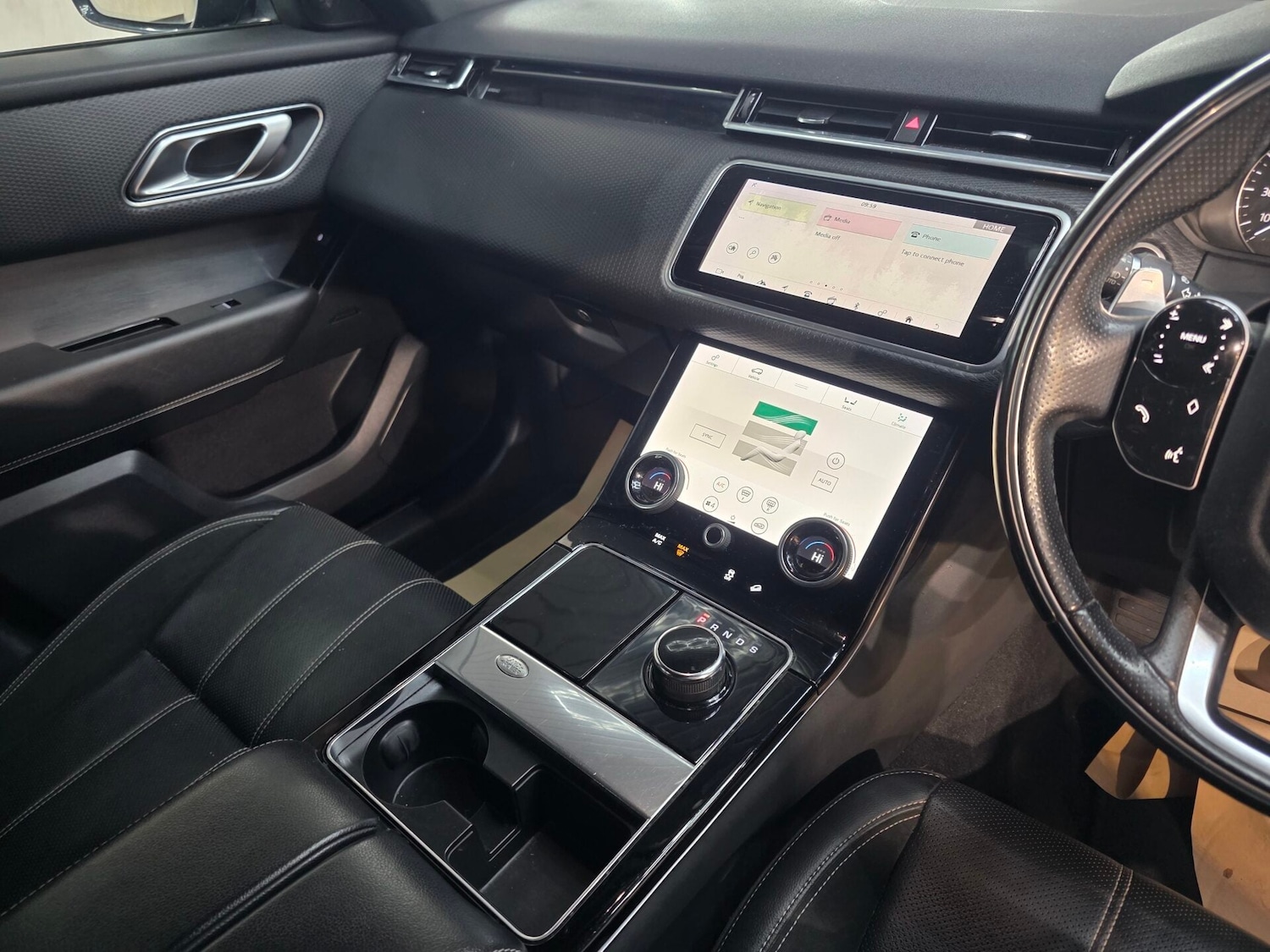 Used Land Rover Range Rover Velar 2018 for sale - 76340414: Photo 19