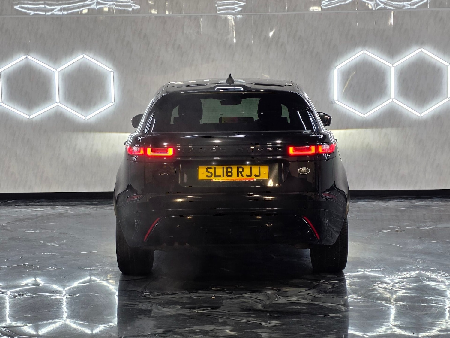 Used Land Rover Range Rover Velar 2018 for sale - 76340414: Photo 6