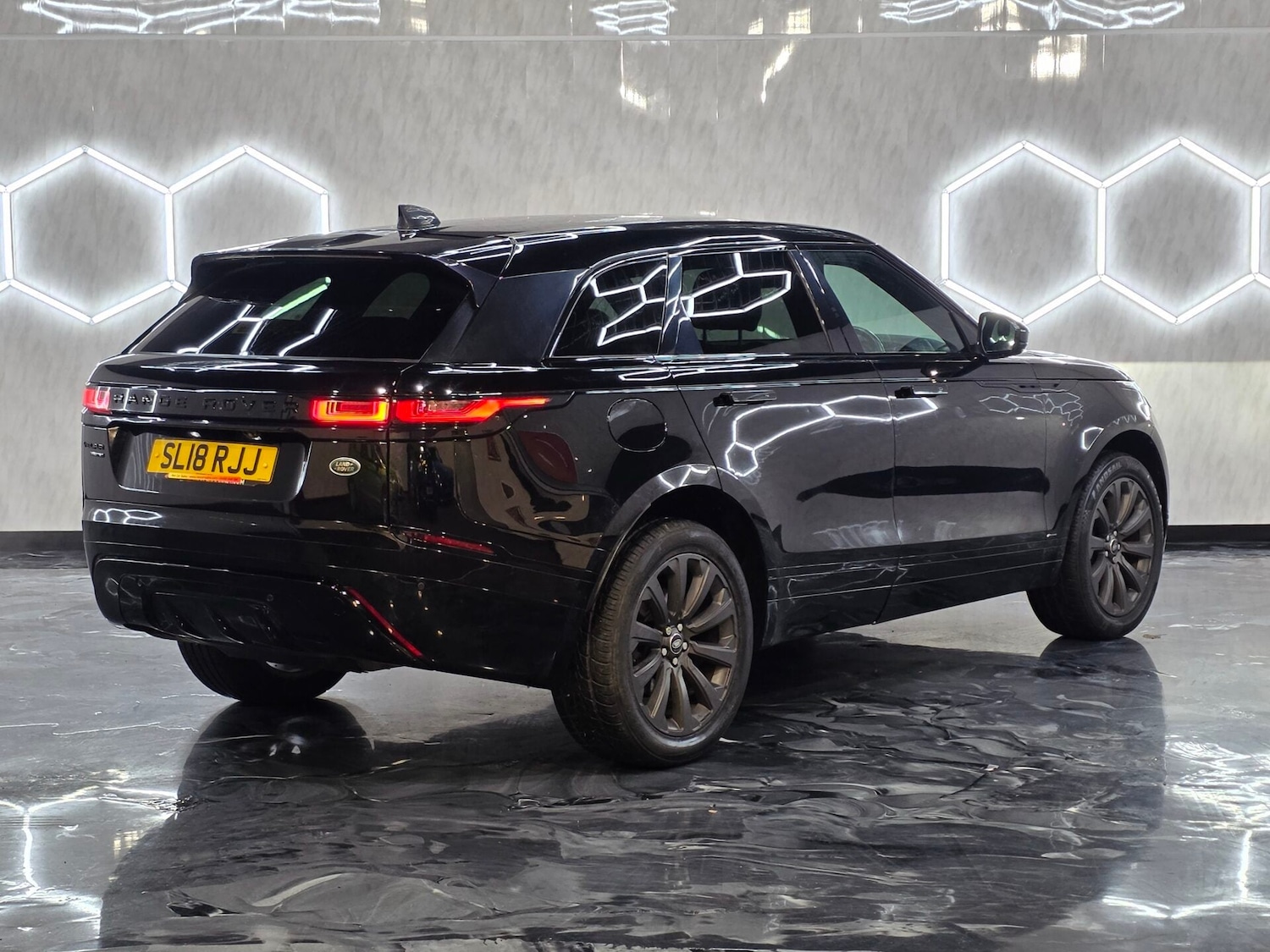 Used Land Rover Range Rover Velar 2018 for sale - 76340414: Photo 7