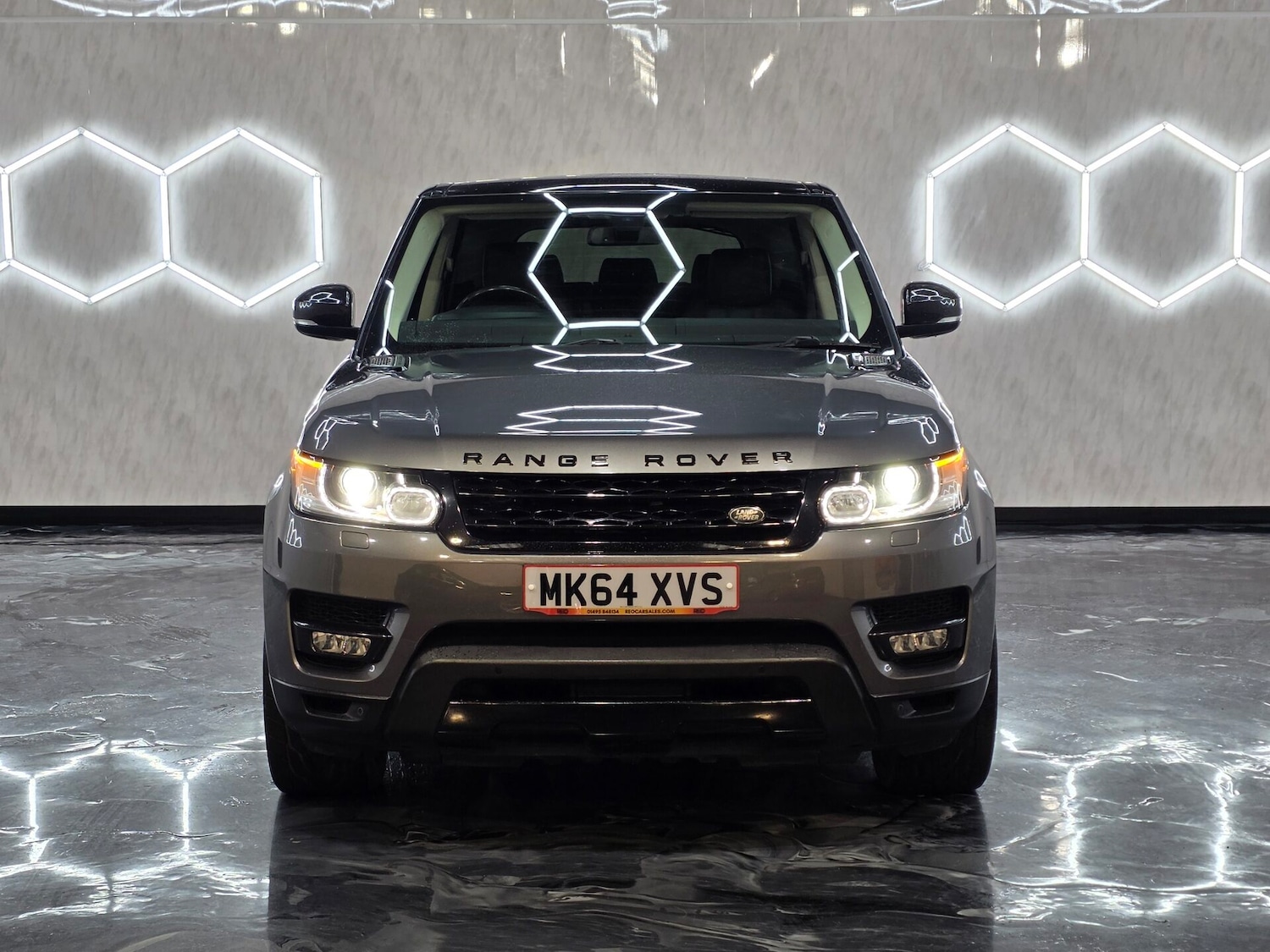 Used Land Rover Range Rover Sport 2014 for sale - 77195257: Photo 2
