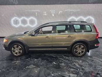 Used Volvo XC70 2013 for sale - 79705978: Photo