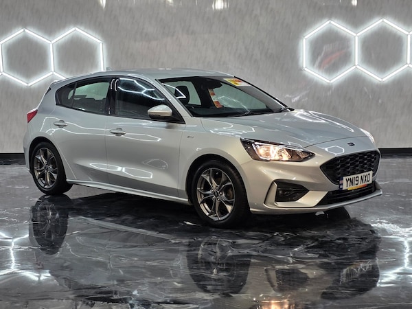 Used Ford Focus 2019 for sale - 74816757: Photo 1