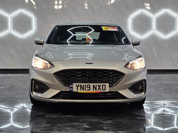 Used Ford Focus 2019 for sale - 74816757: Photo 2