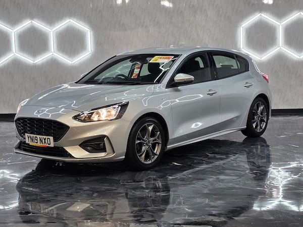 Used Ford Focus 2019 for sale - 74816757: Photo 3