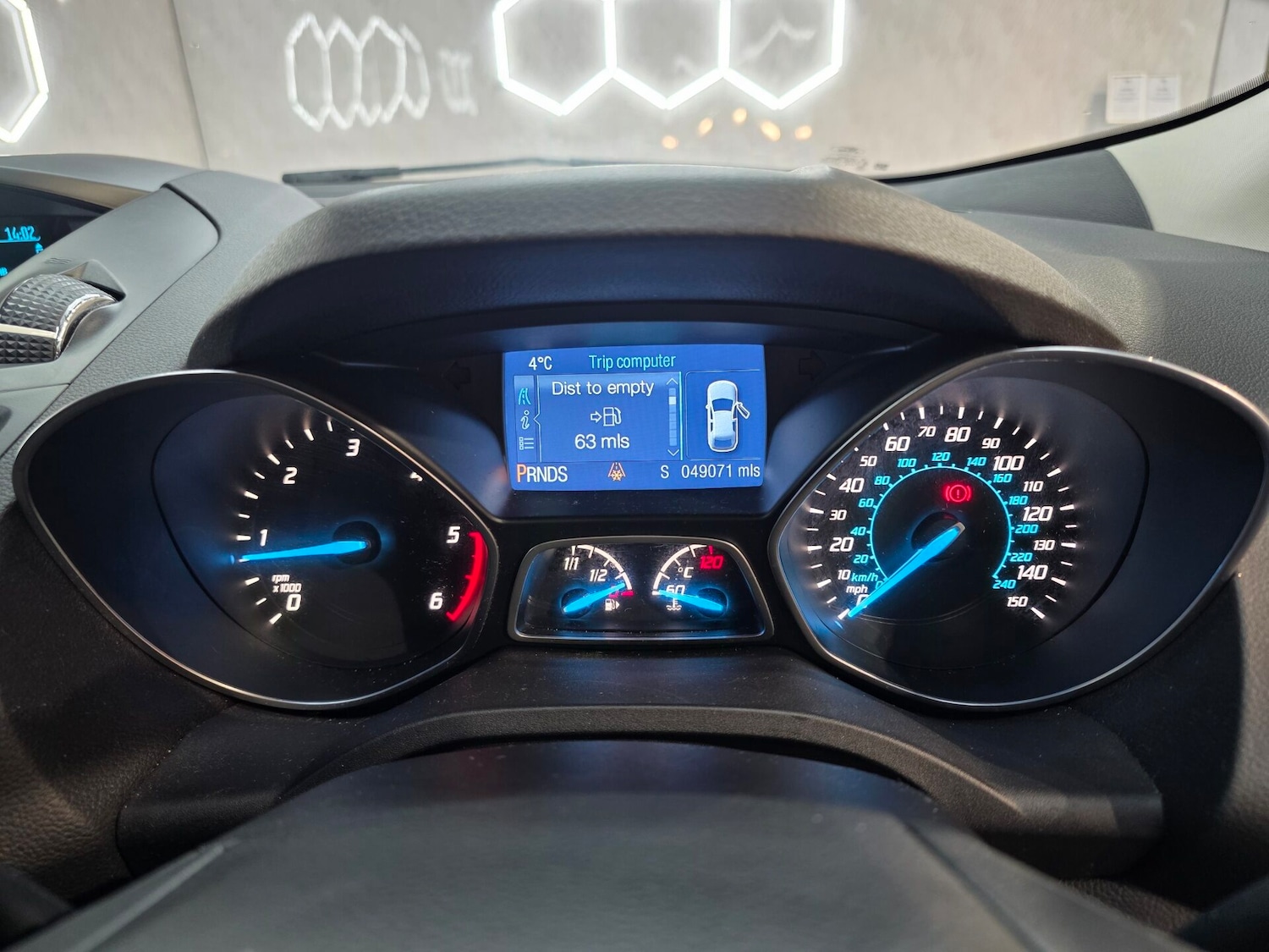 Used Ford Kuga 2014 for sale - 77114296: Photo 10