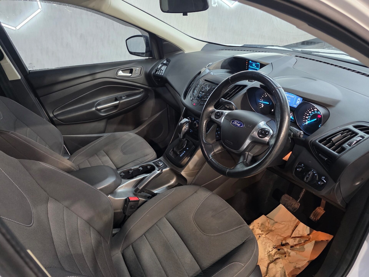 Used Ford Kuga 2014 for sale - 77114296: Photo 8