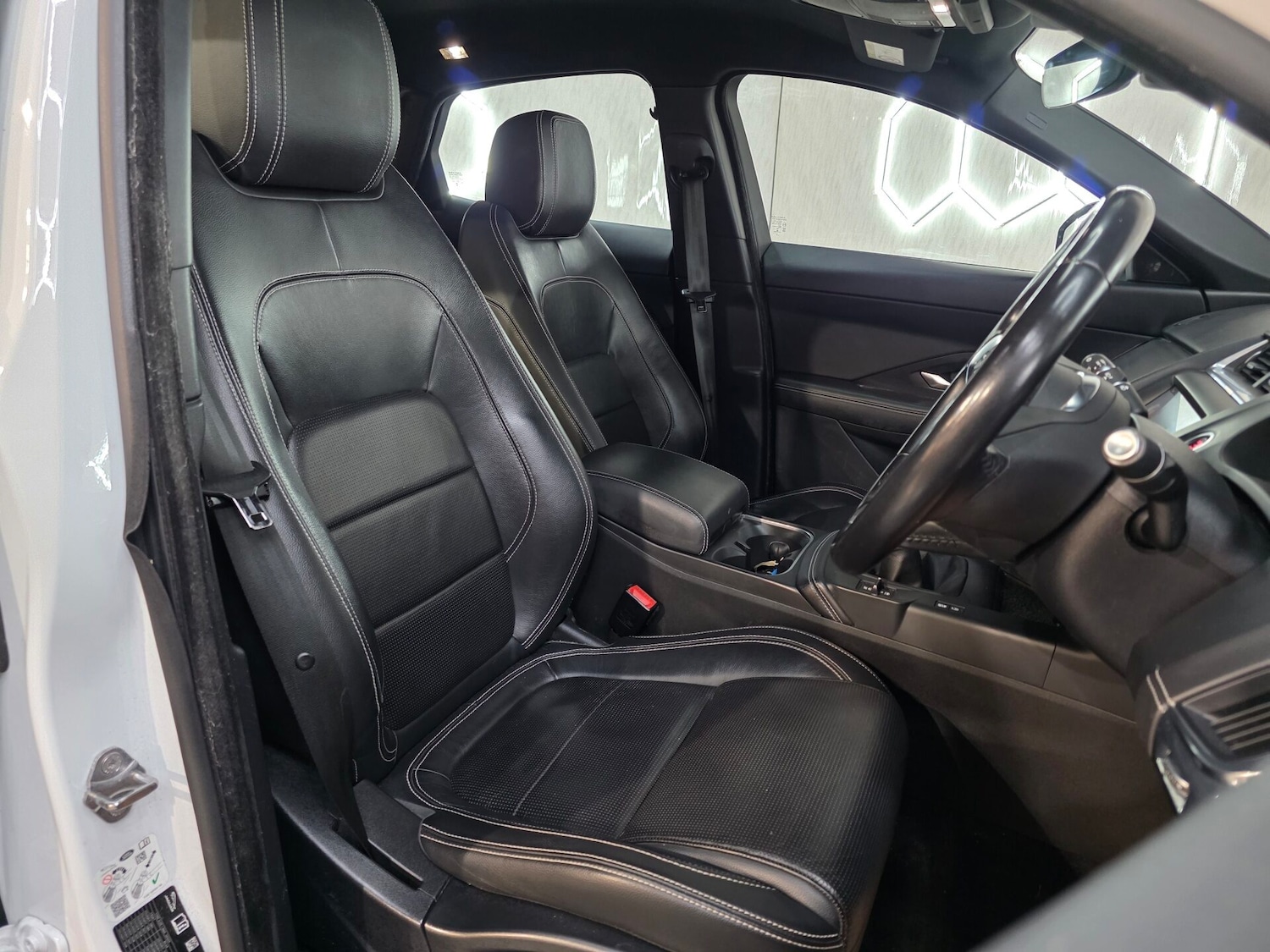 Used Jaguar E-Pace 2018 for sale - 77418439: Photo 9