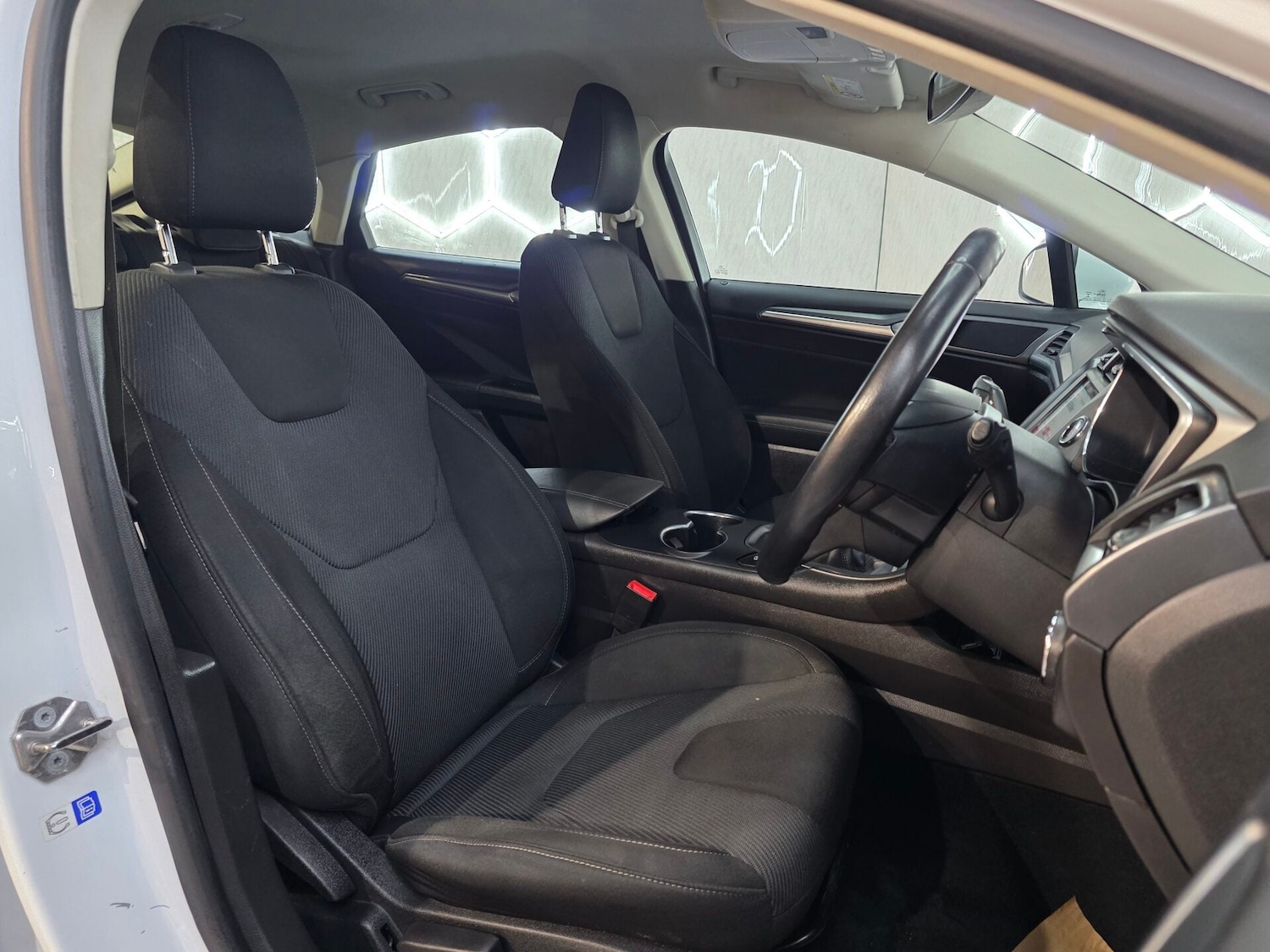 Used Ford Mondeo 2017 for sale - 78040401: Photo 11