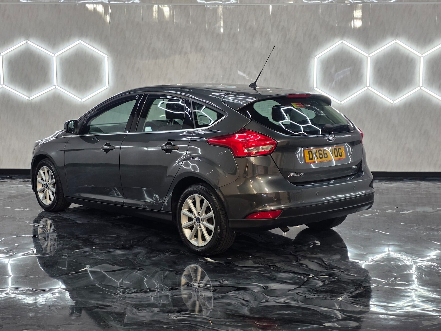Used Ford Focus 2016 for sale - 76346655: Photo 4
