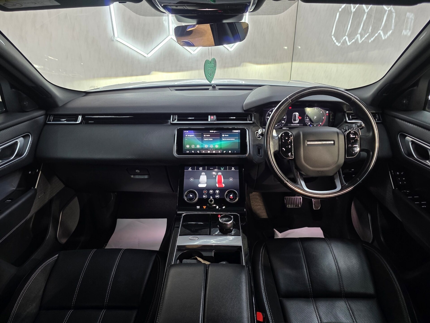 Used Land Rover Range Rover Velar 2019 for sale - 77363377: Photo 21