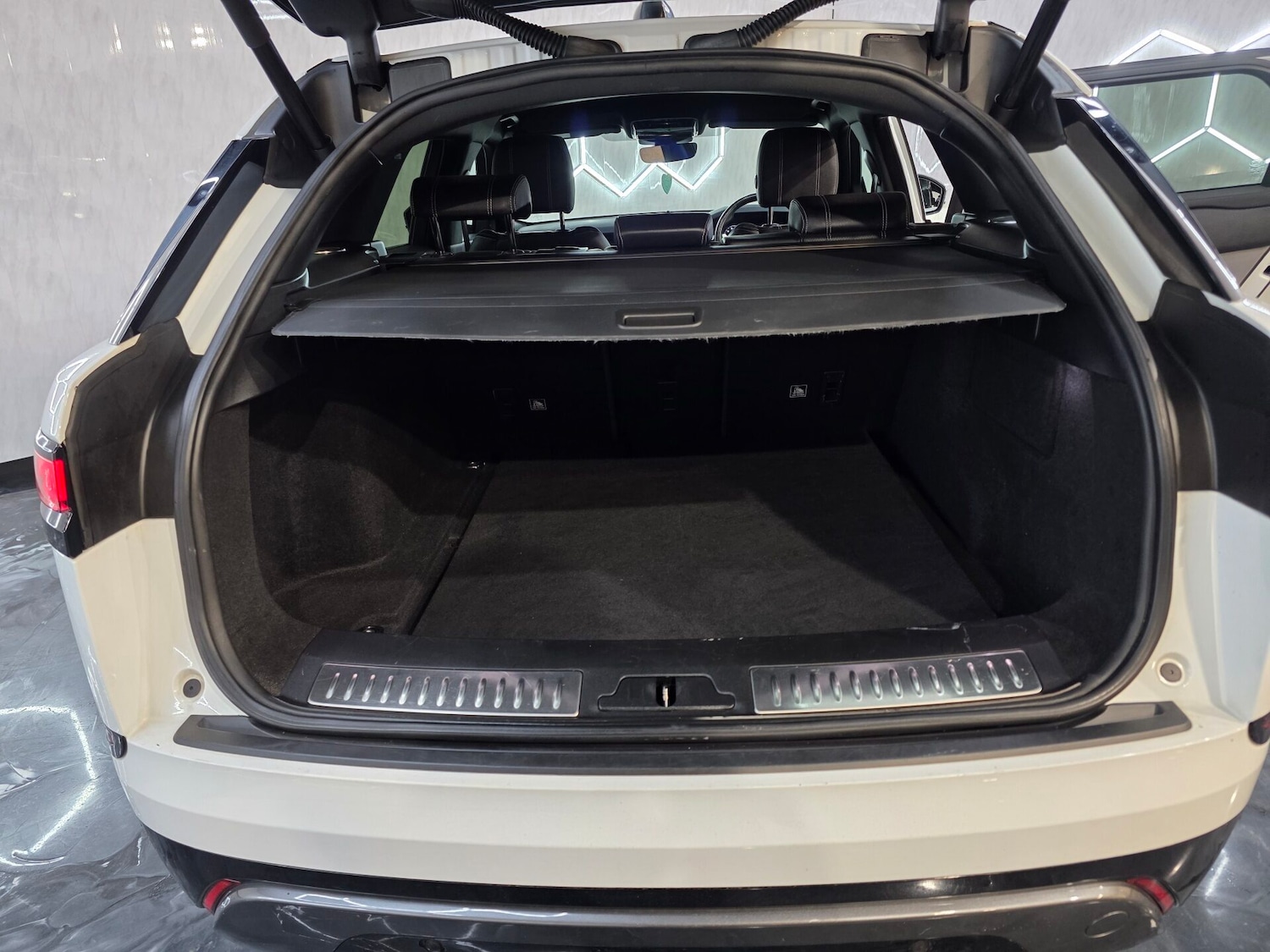 Used Land Rover Range Rover Velar 2019 for sale - 77363377: Photo 23