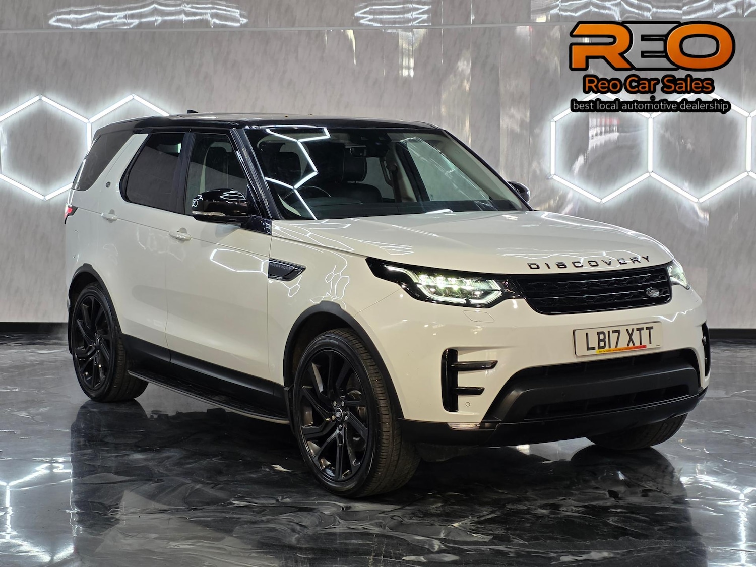 Used Land Rover Discovery 2017 for sale - 77963678: Photo 1