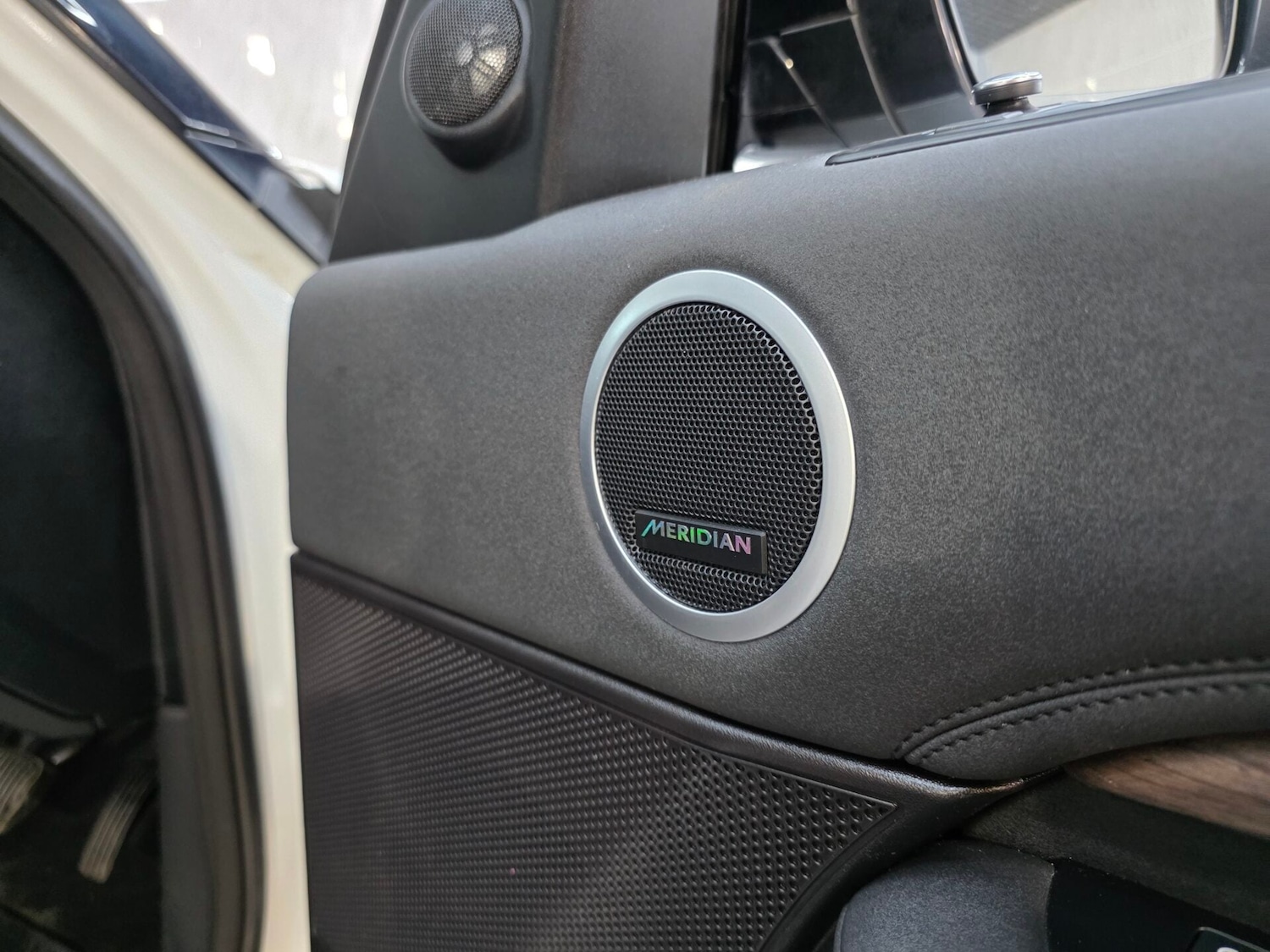 Used Land Rover Discovery 2017 for sale - 77963678: Photo 22