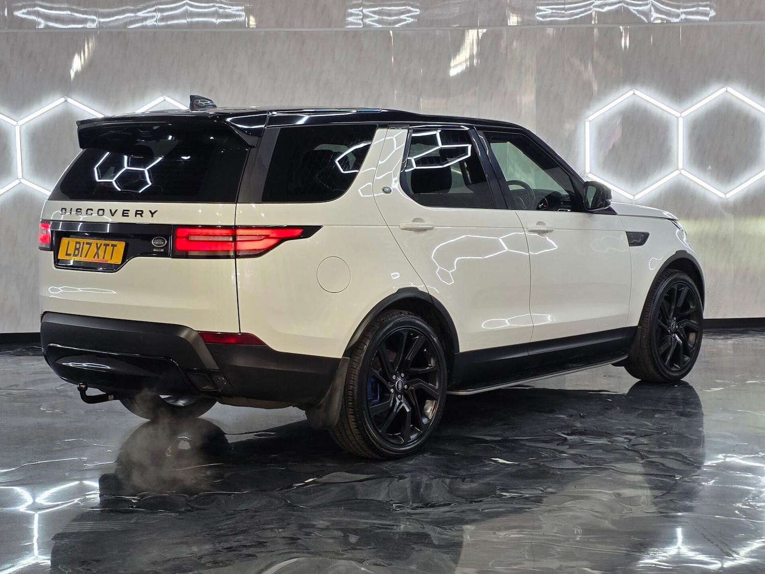 Used Land Rover Discovery 2017 for sale - 77963678: Photo 7