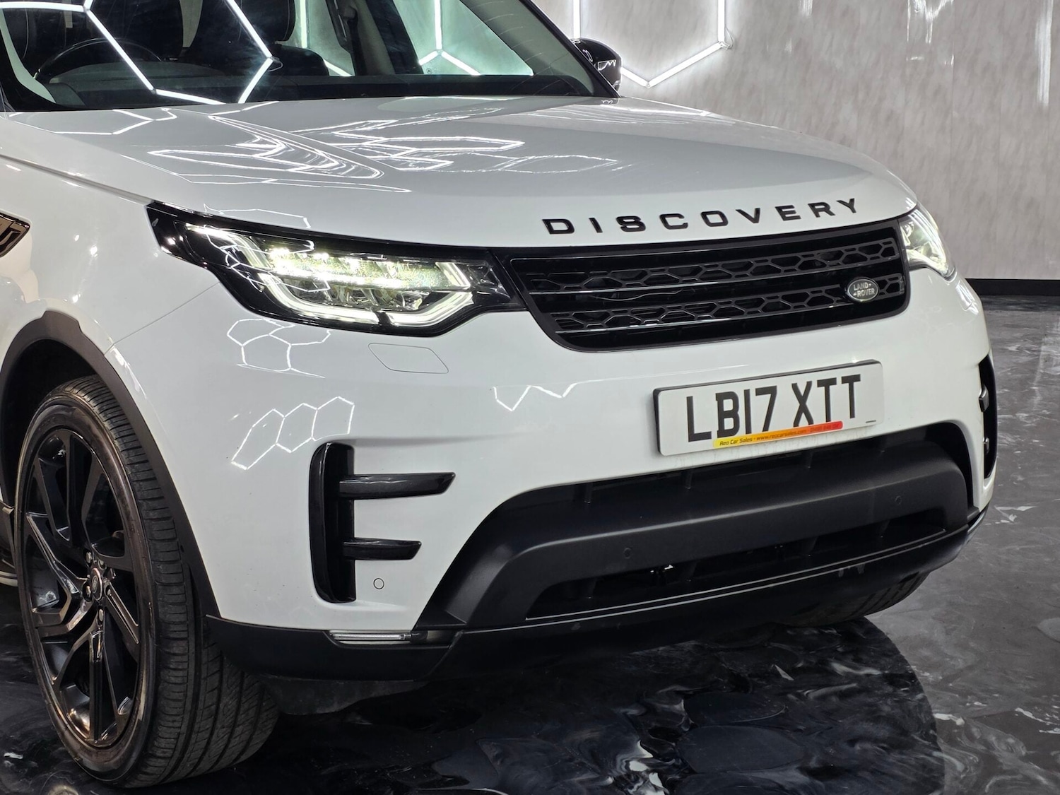 Used Land Rover Discovery 2017 for sale - 77963678: Photo 9