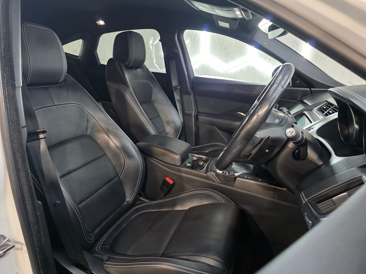 Used Jaguar E-Pace 2019 for sale - 77195250: Photo 11