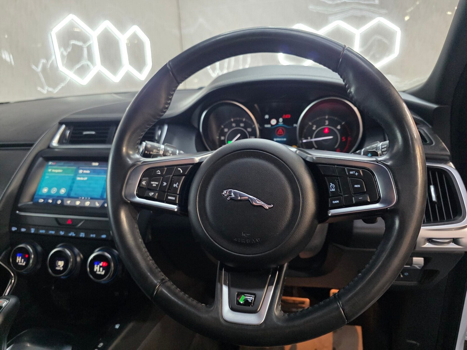 Used Jaguar E-Pace 2019 for sale - 77195250: Photo 13