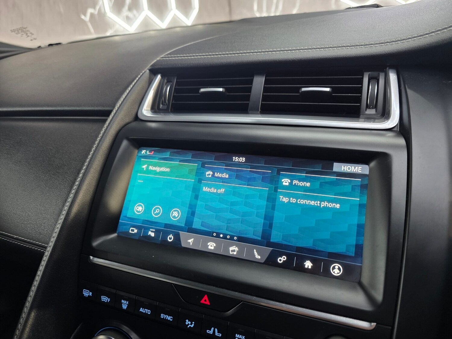 Used Jaguar E-Pace 2019 for sale - 77195250: Photo 18