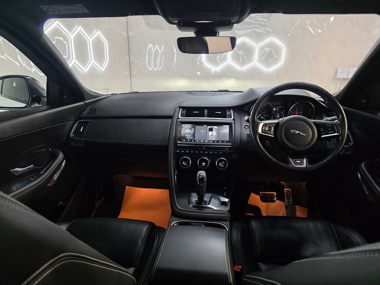 Used Jaguar E-Pace 2019 for sale - 77195250: Photo 21