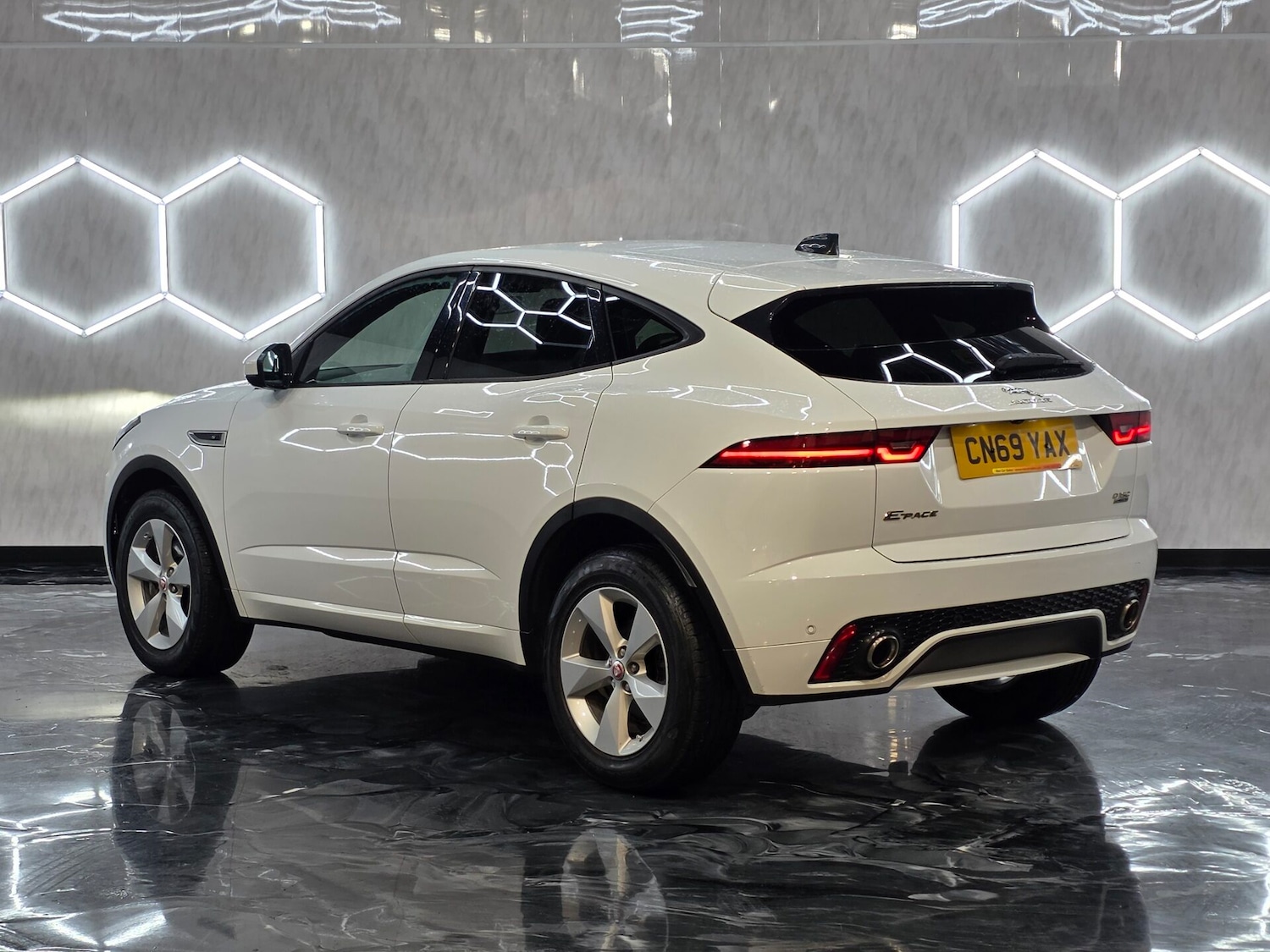 Used Jaguar E-Pace 2019 for sale - 77195250: Photo 5