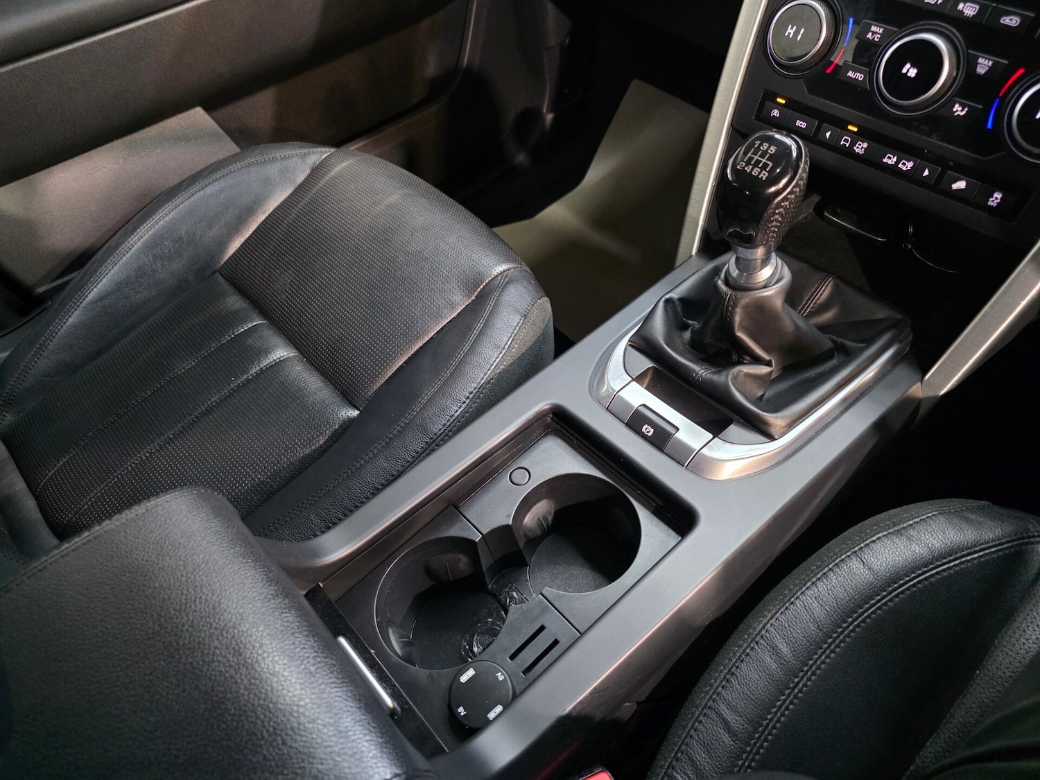 Used Land Rover Discovery Sport 2016 for sale - 76883911: Photo 16