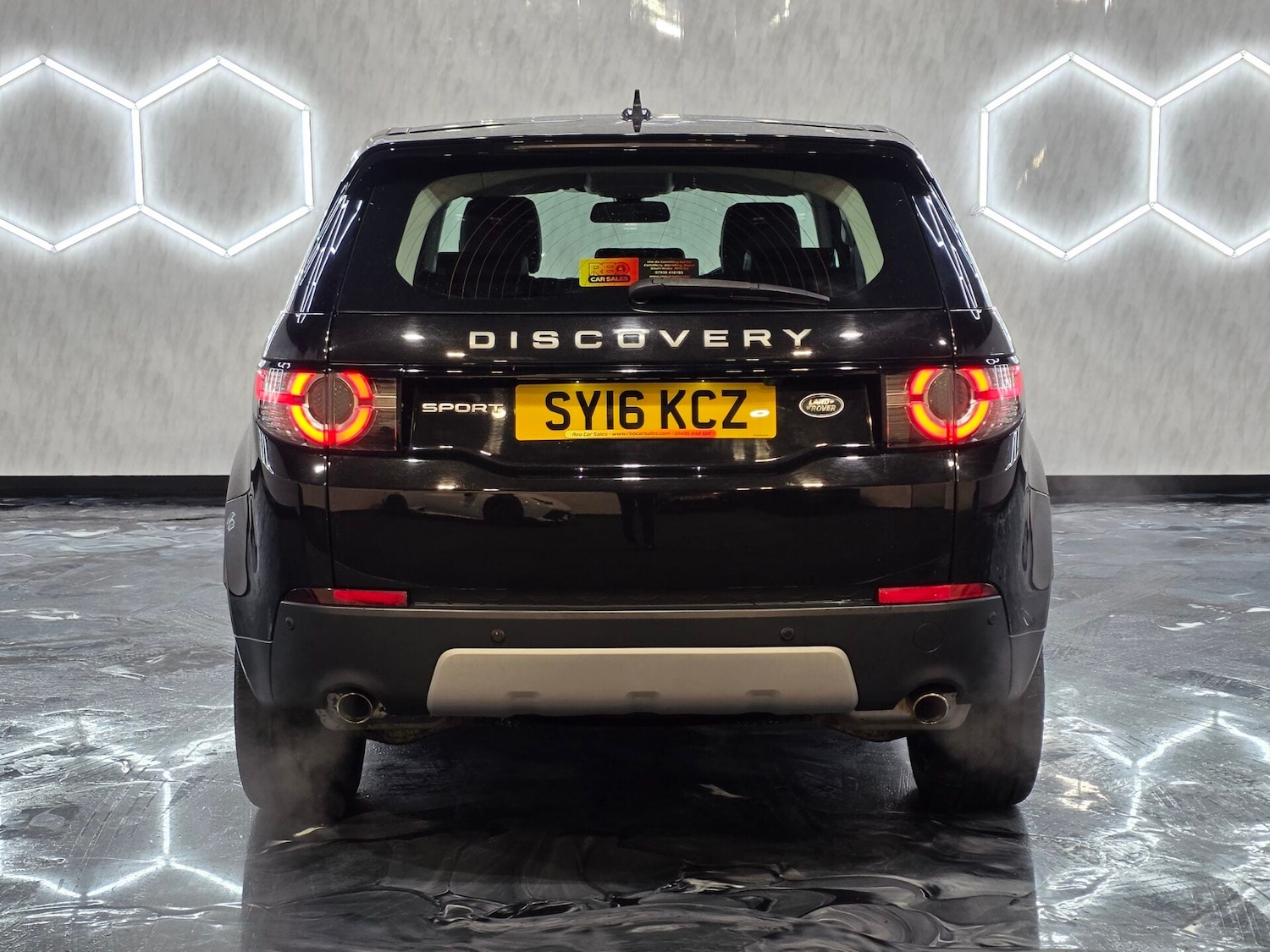 Used Land Rover Discovery Sport 2016 for sale - 76883911: Photo 5