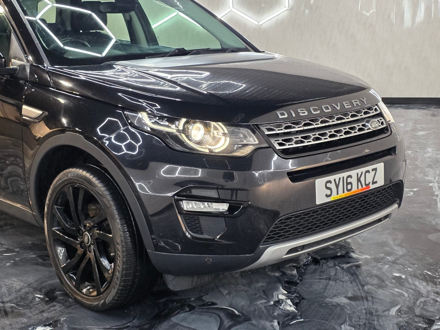 Used Land Rover Discovery Sport 2016 for sale - 76883911: Photo 7