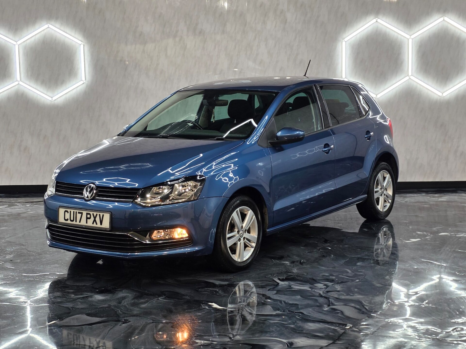 Used Volkswagen Polo 2017 for sale - 76163887: Photo 3