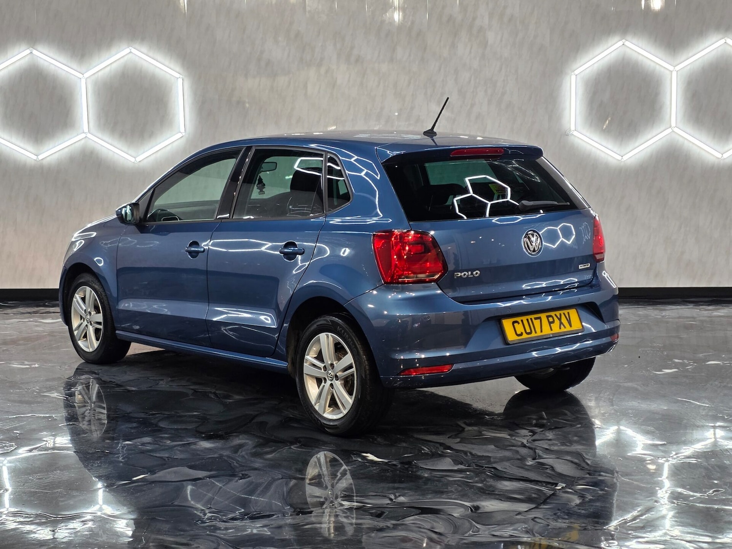 Used Volkswagen Polo 2017 for sale - 76163887: Photo 4