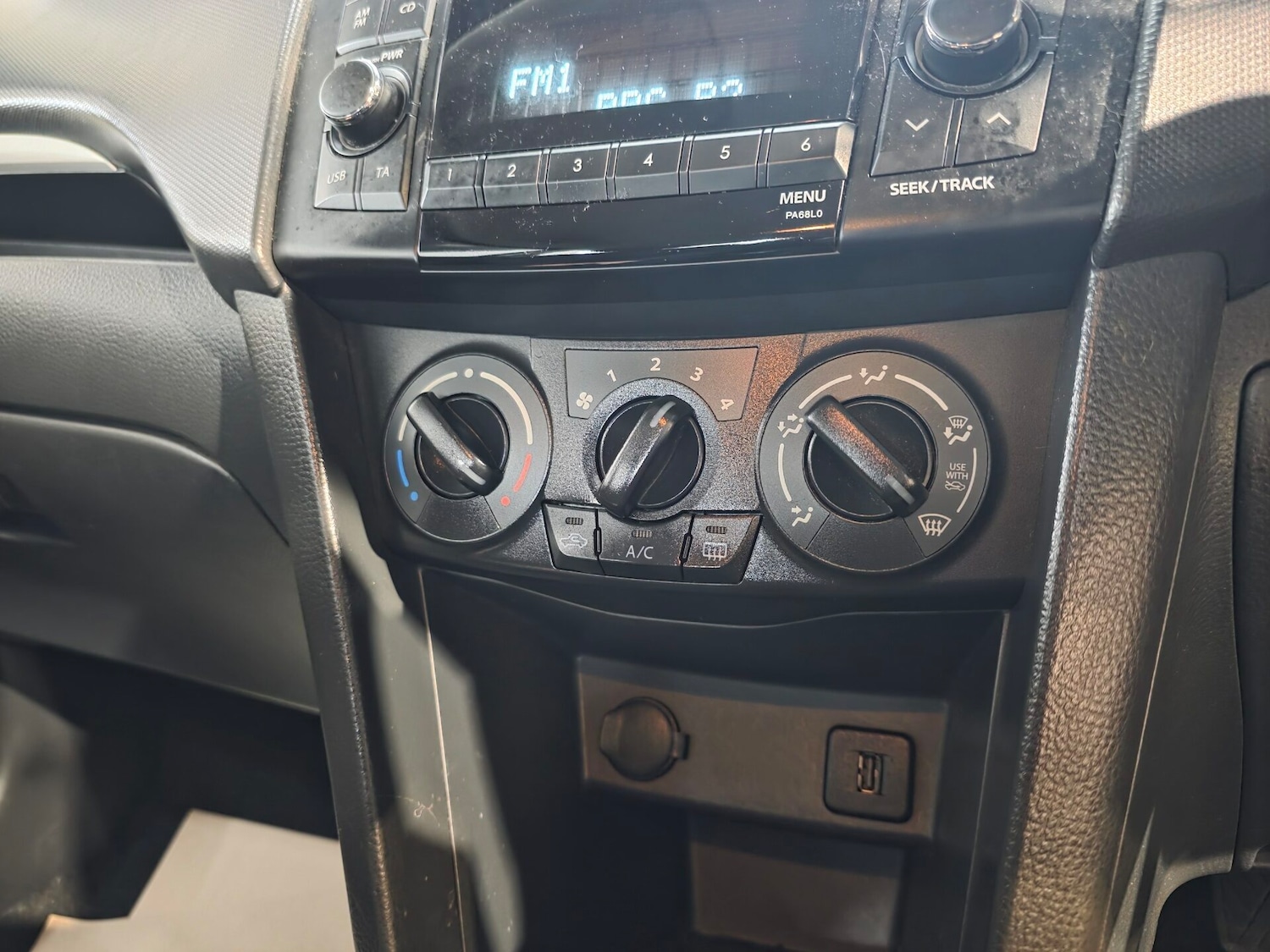 Used Suzuki Swift 2011 for sale - 77195263: Photo 12