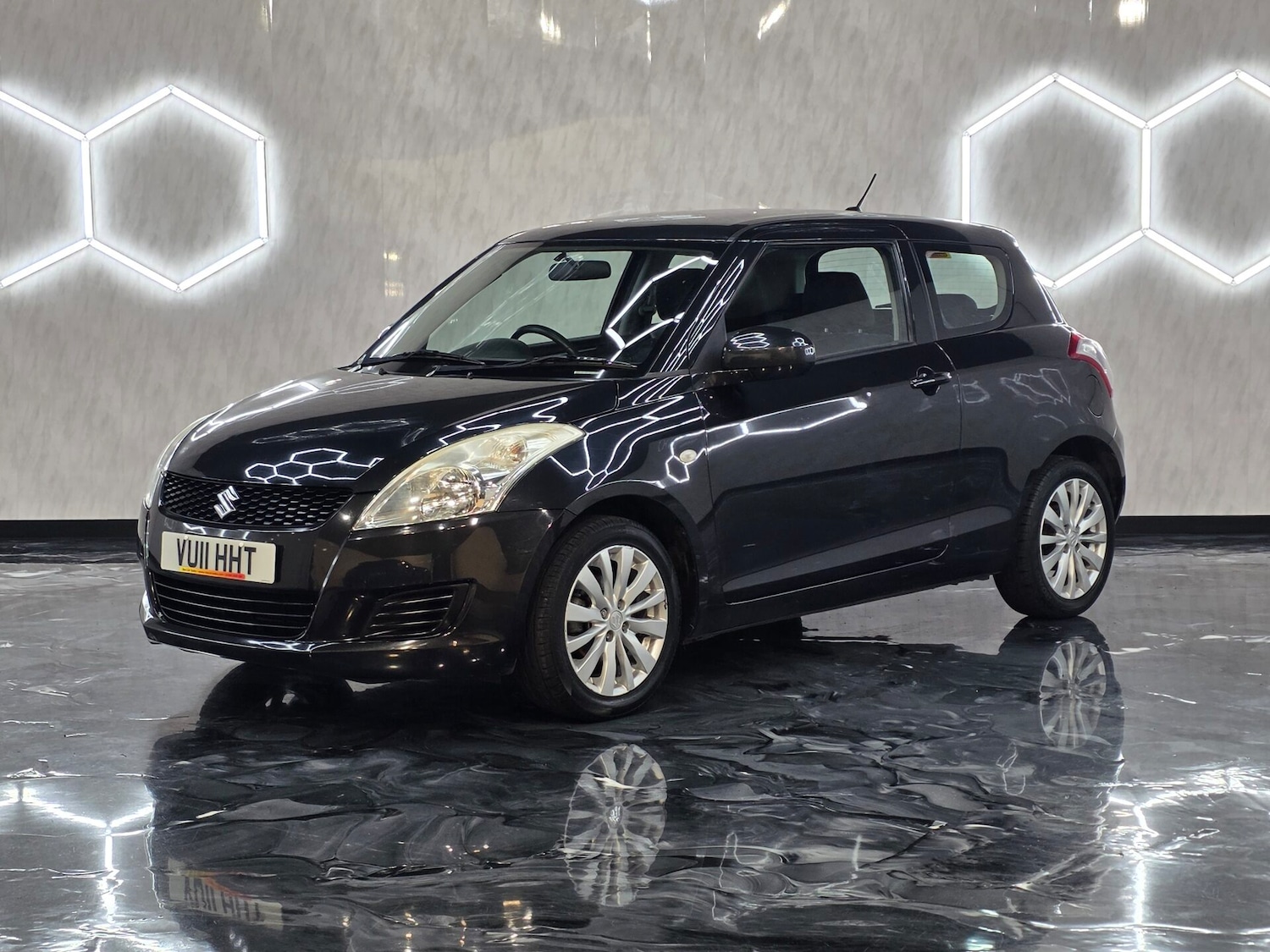 Used Suzuki Swift 2011 for sale - 77195263: Photo 3