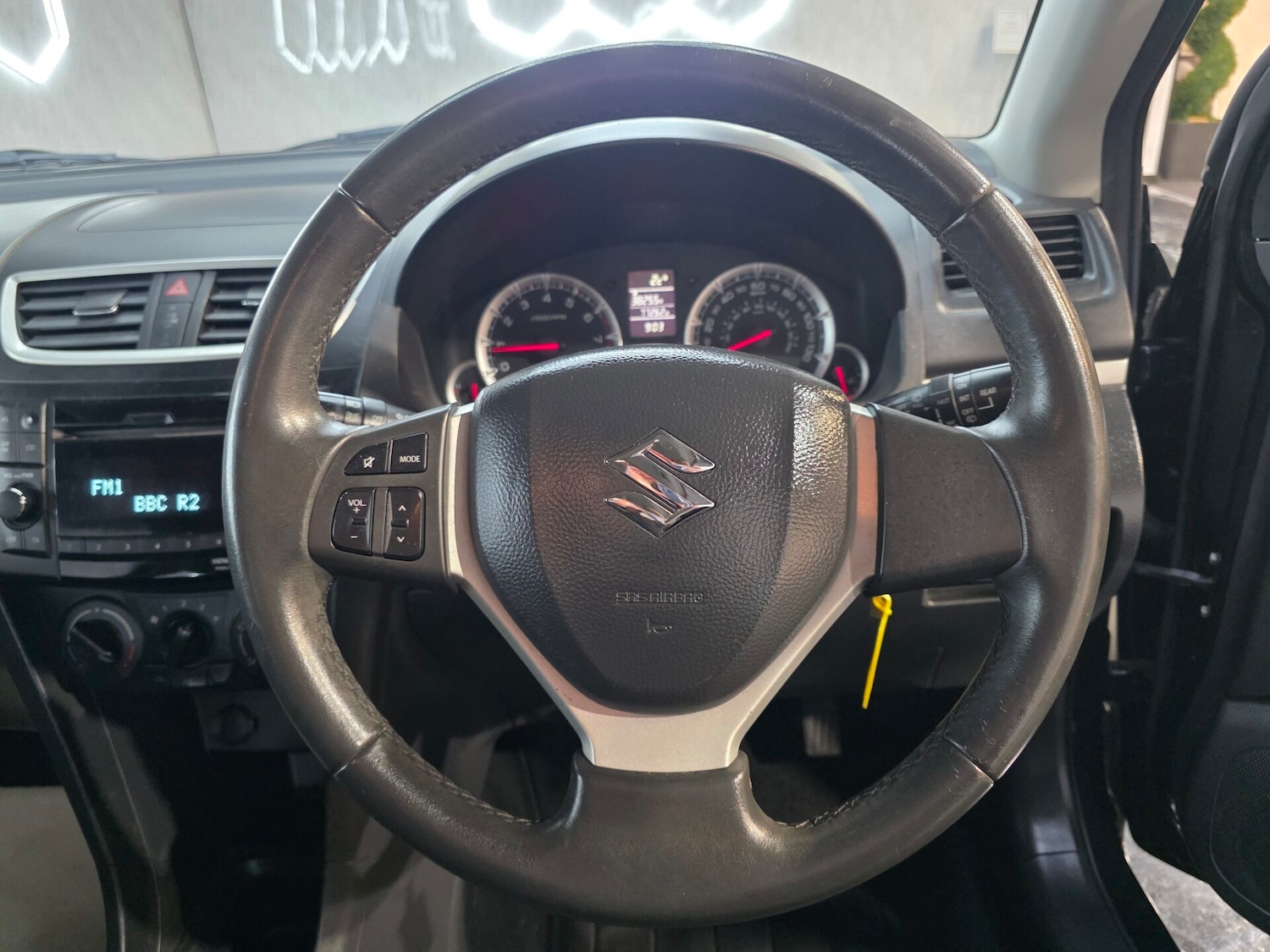 Used Suzuki Swift 2011 for sale - 77195263: Photo 9