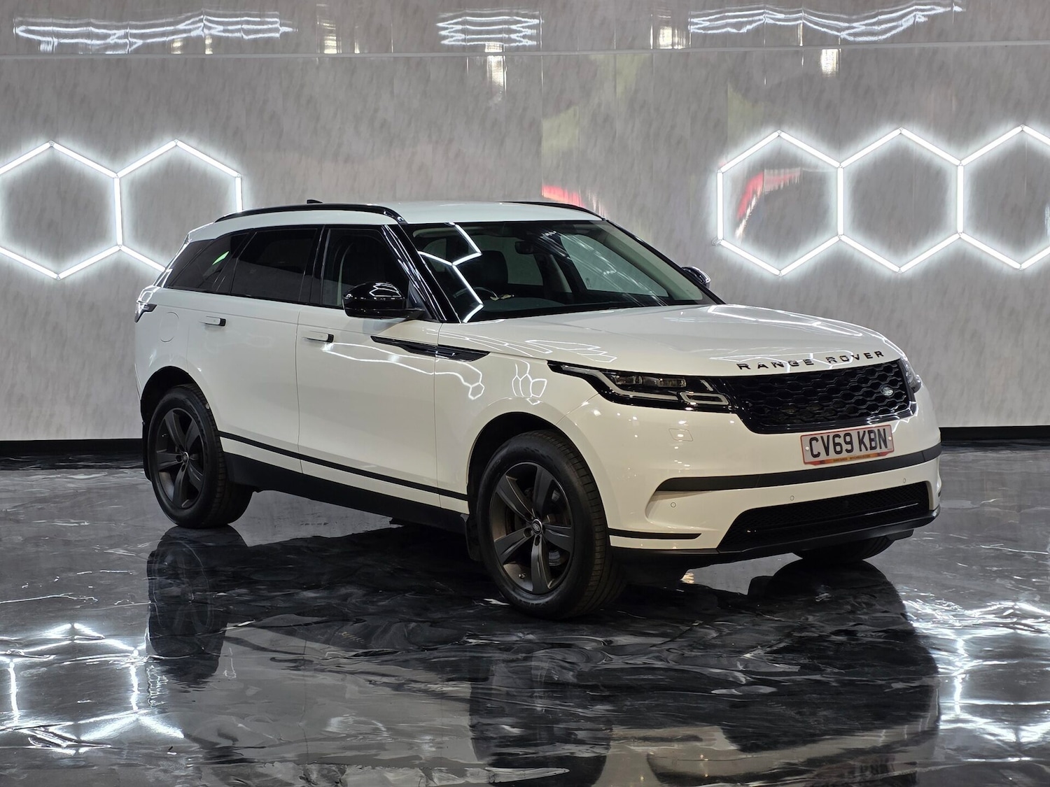 Used Land Rover Range Rover Velar 2019 for sale - 76037329: Photo 1