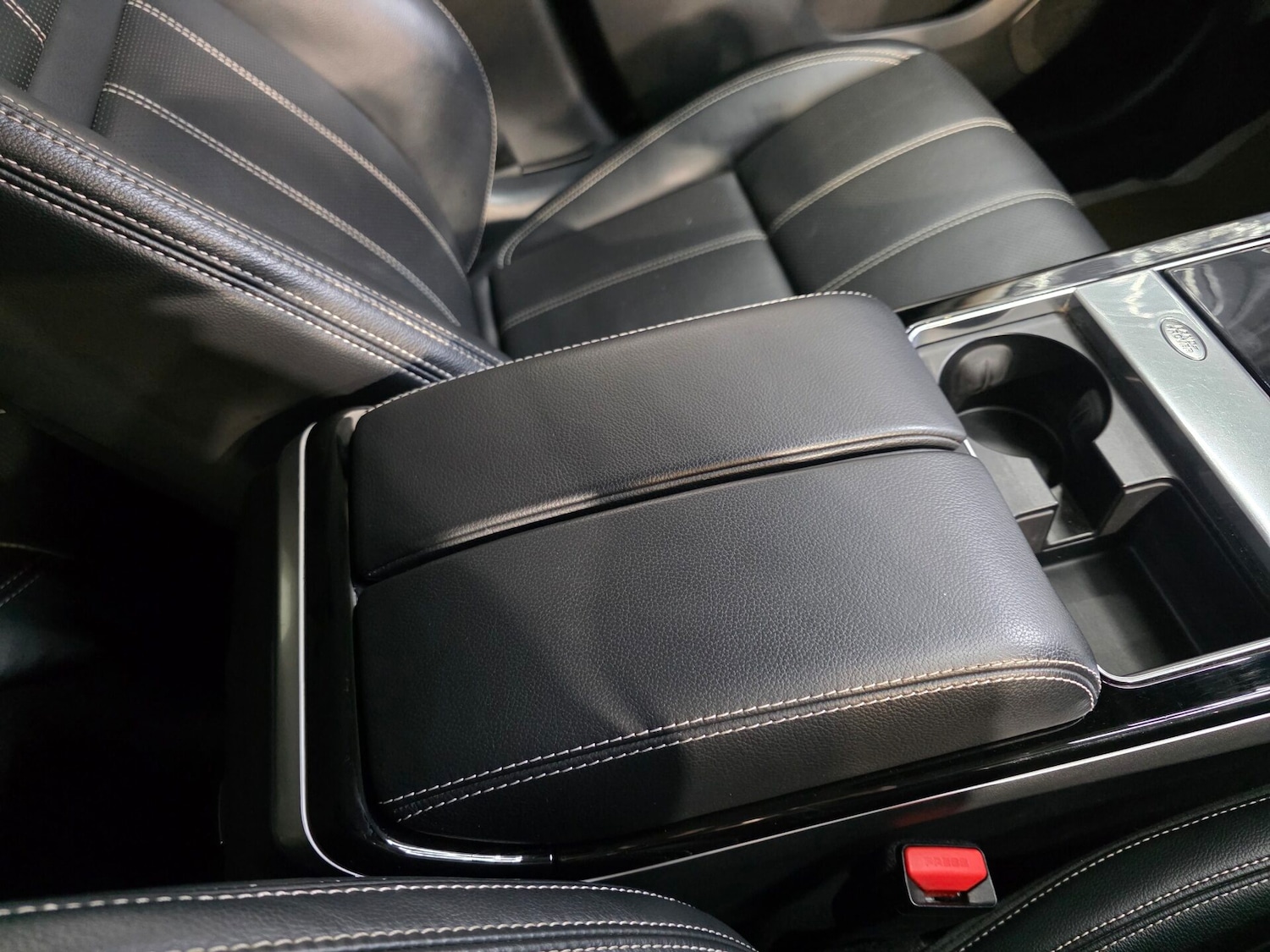 Used Land Rover Range Rover Velar 2019 for sale - 76037329: Photo 17