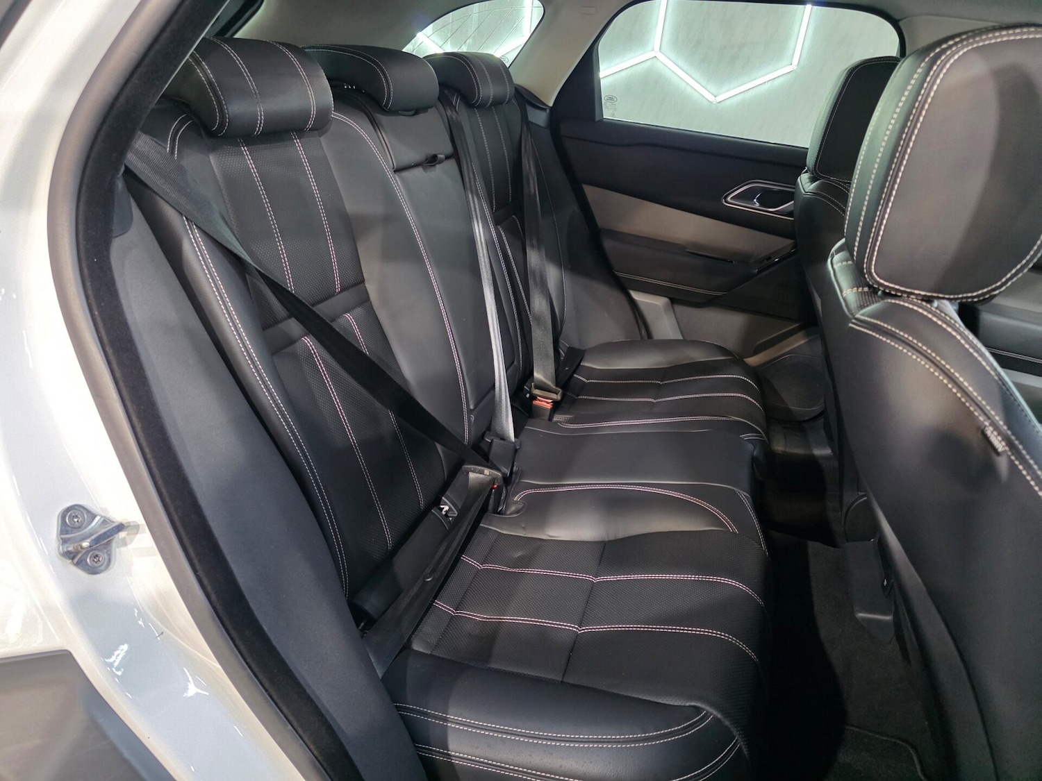 Used Land Rover Range Rover Velar 2019 for sale - 76037329: Photo 19