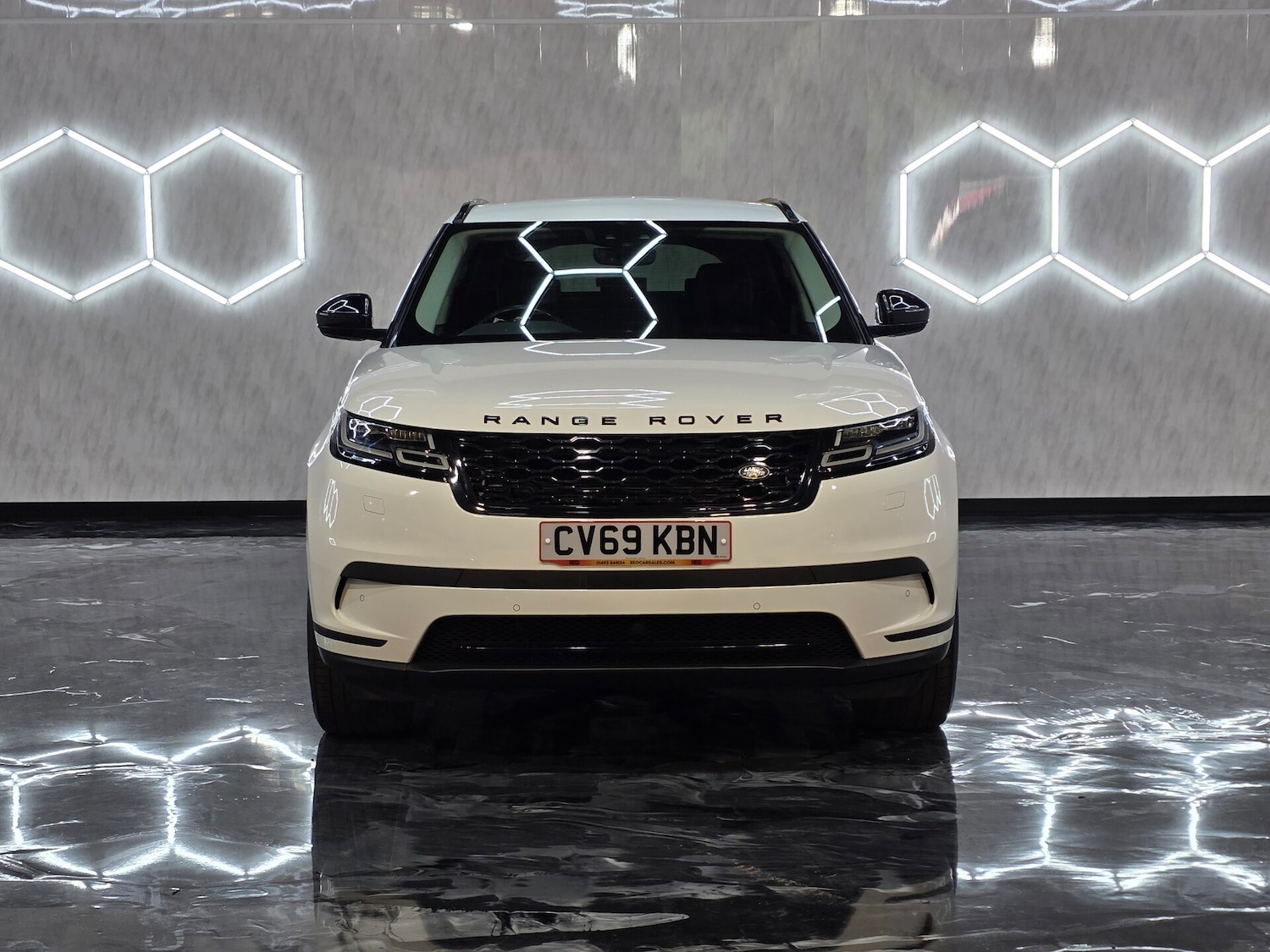 Used Land Rover Range Rover Velar 2019 for sale - 76037329: Photo 2