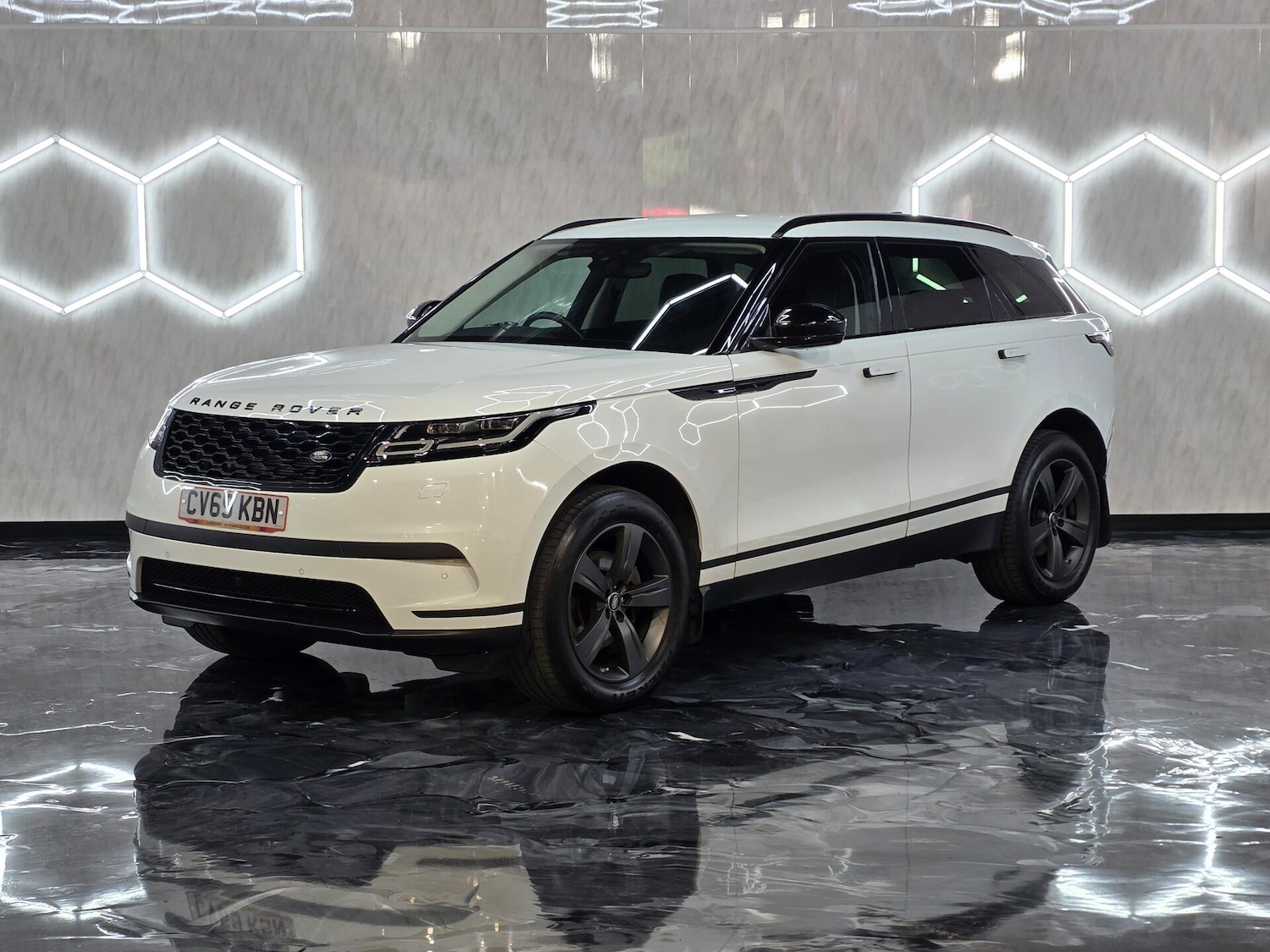 Used Land Rover Range Rover Velar 2019 for sale - 76037329: Photo 3