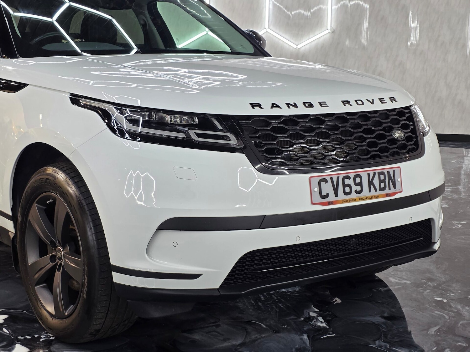 Used Land Rover Range Rover Velar 2019 for sale - 76037329: Photo 8